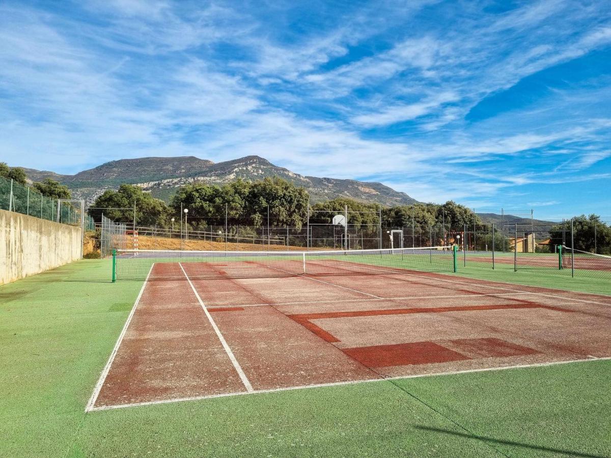 Villa Guara Golf Y Pool Comotucasa Nueno Luaran gambar