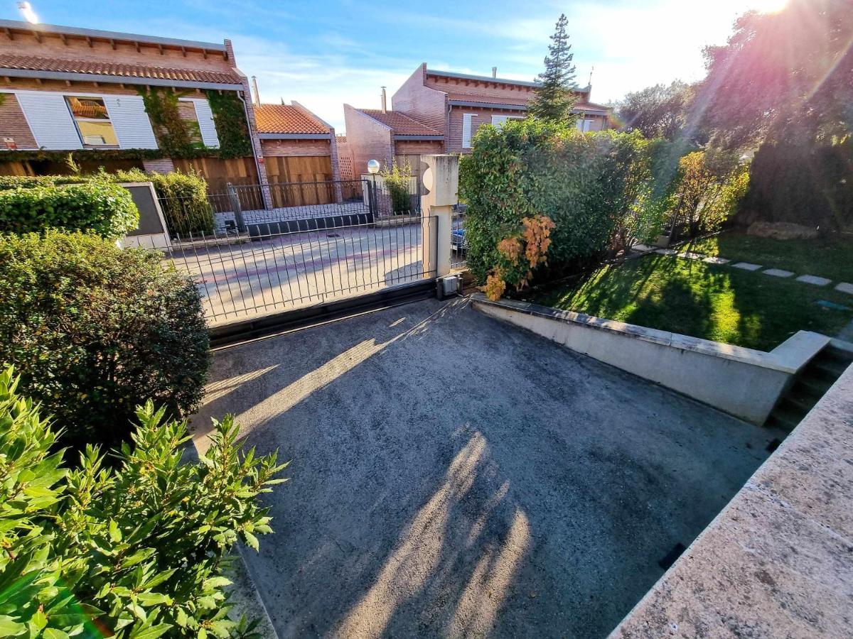 Villa Guara Golf Y Pool Comotucasa Nueno Luaran gambar